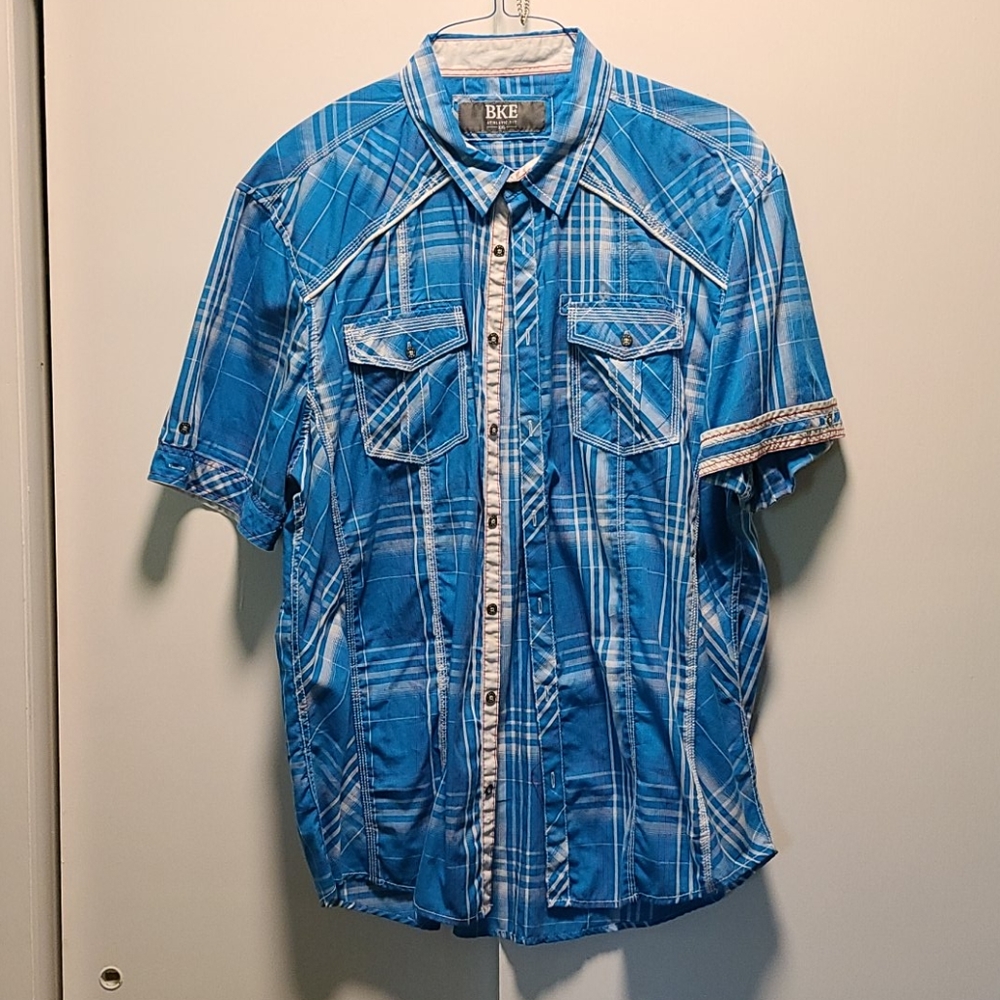 Buckle short sleeve shirt